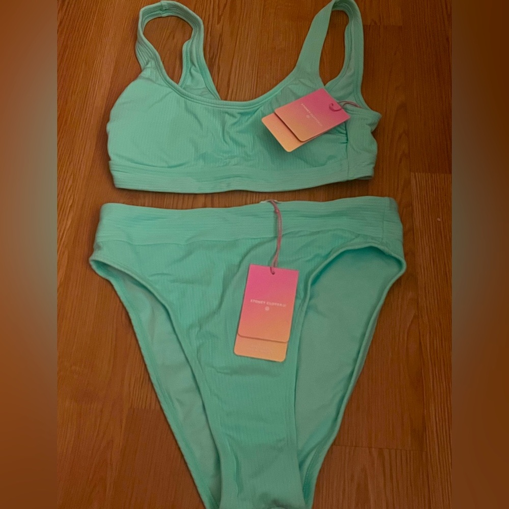 Race back bikini top  with high leg high waisted bottoms